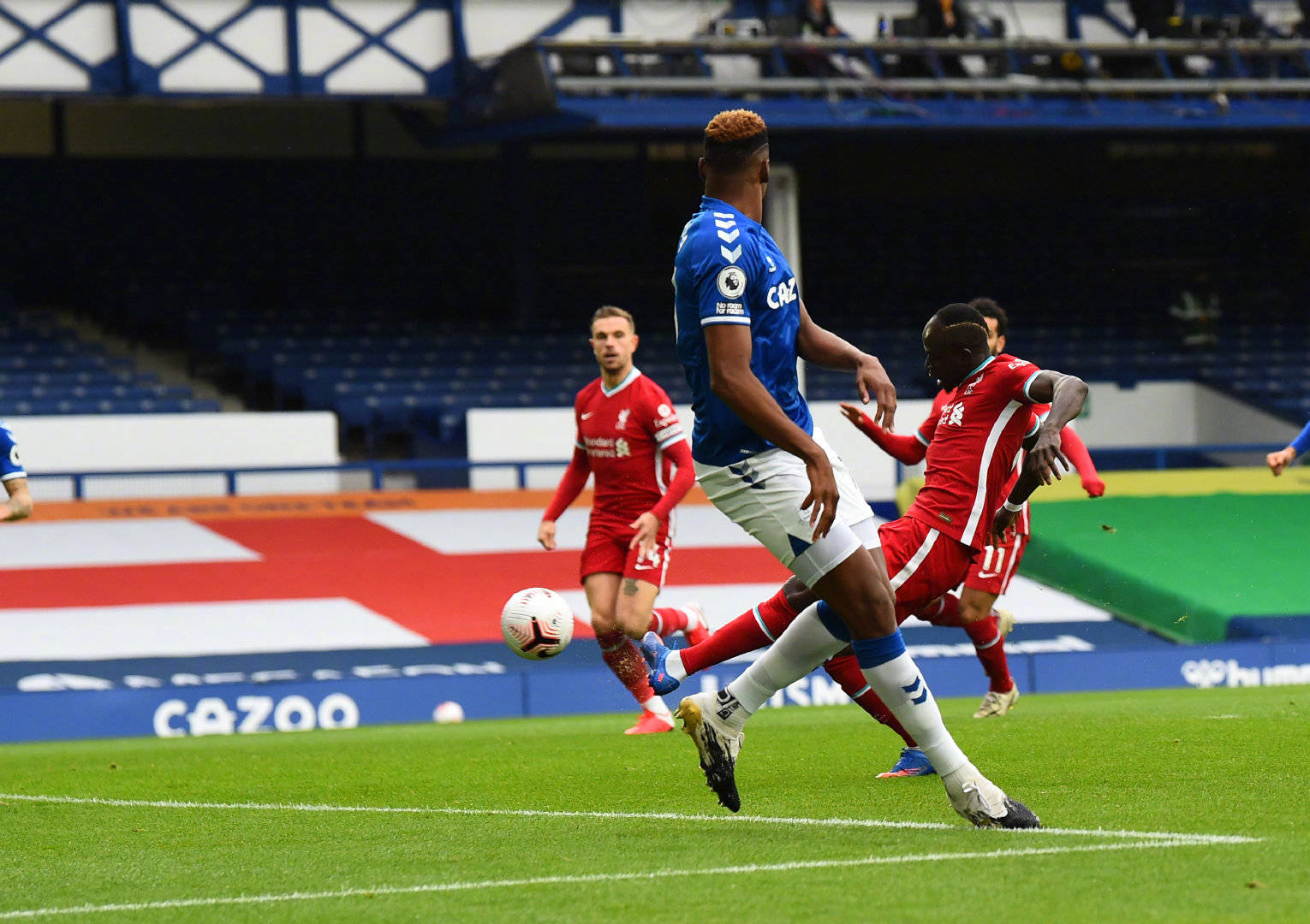 與對攻勢的 與對攻勢的